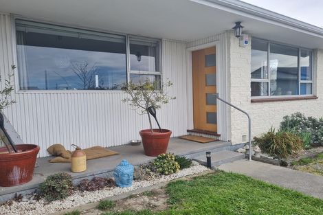 Photo of property in 3/90 Springs Road, Hornby, Christchurch, 8042