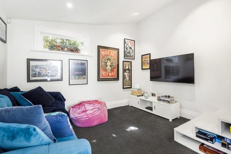 Photo of property in 17 Rangatira Road, Birkdale, Auckland, 0626