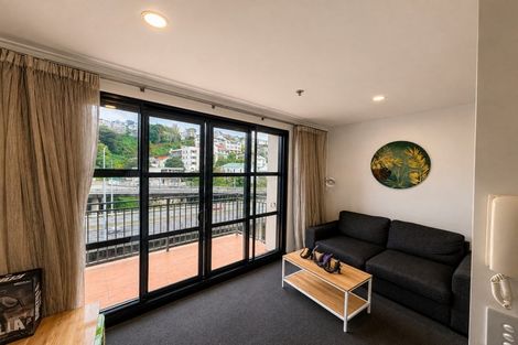 Photo of property in Atrium Towers, 4n/154 The Terrace, Wellington Central, Wellington, 6011