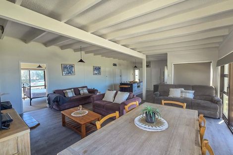 Photo of property in 213 Pukehina Parade, Pukehina, 3189