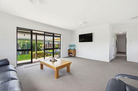 Photo of property in 6 Alan Styles Place, Greenmeadows, Napier, 4112