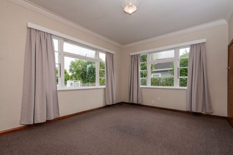 Photo of property in 99 Churchill Avenue, Hokowhitu, Palmerston North, 4410