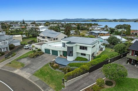 Photo of property in 30 Eruini Street, Ohope, 3121