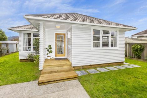 Photo of property in 44a Seddon Street, Wallaceville, Upper Hutt, 5018