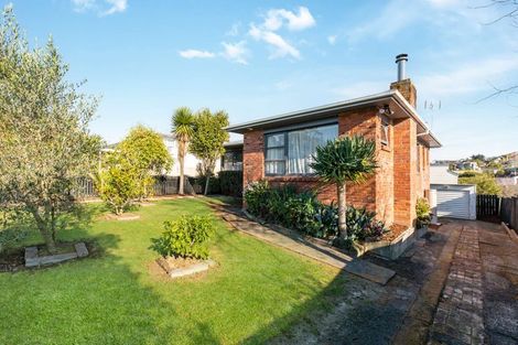 Photo of property in 20 Kirby Street, Glendene, Auckland, 0602