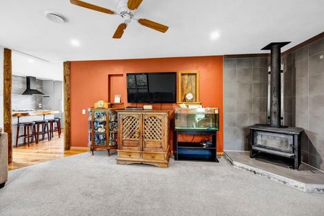 Photo of property in 43 Maire Street, Inglewood, 4330