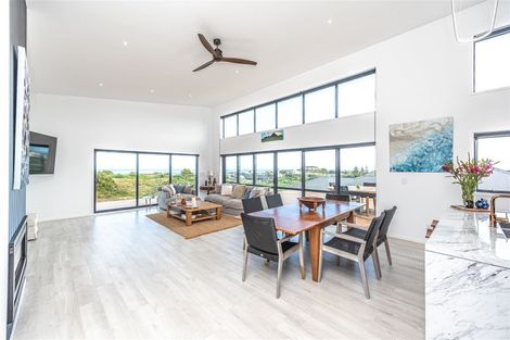 Photo of property in 34 Golf Vue Place, Castlecliff, Whanganui, 4501