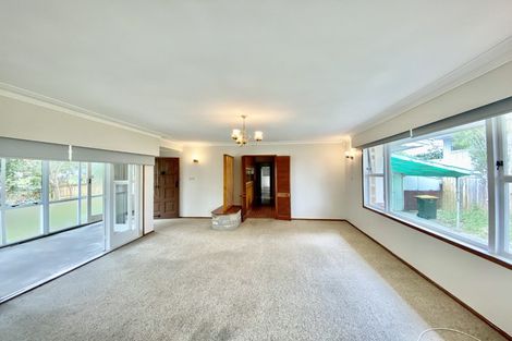 Photo of property in 14 Hillcrest Grove, Hillpark, Auckland, 2102