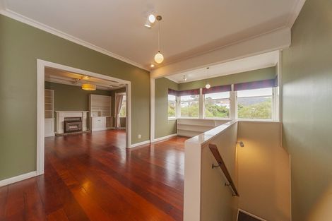 Photo of property in 6 Highland Crescent, Wadestown, Wellington, 6012