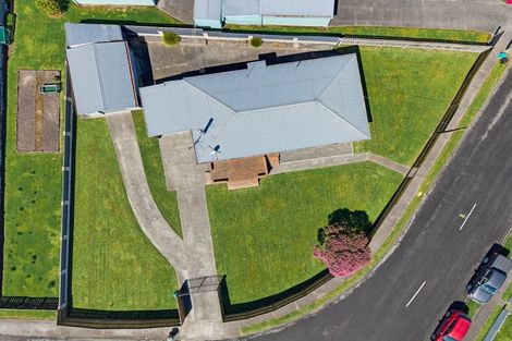 Photo of property in 17 Montgomery Street, Waipukurau, 4200