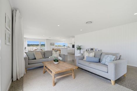 Photo of property in 14 Piripai Rise, Coastlands, Whakatane, 3120