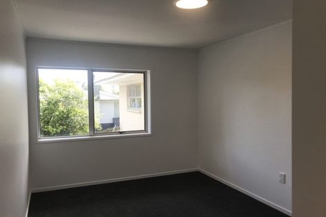 Photo of property in 2/86 Archers Road, Glenfield, Auckland, 0629