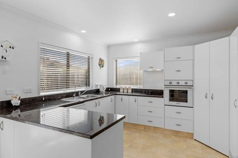 Photo of property in 11 Terry Lane, Paraparaumu Beach, Paraparaumu, 5032