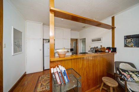 Photo of property in 20 Cameron Street, New Plymouth, 4310