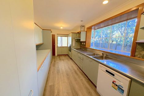 Photo of property in 49 Parkstone Avenue, Ilam, Christchurch, 8041