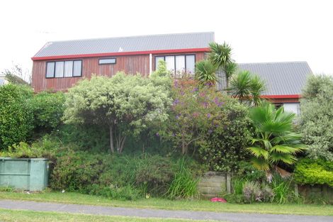 Photo of property in 1 Redfern Lane, Glenfield, Auckland, 0629