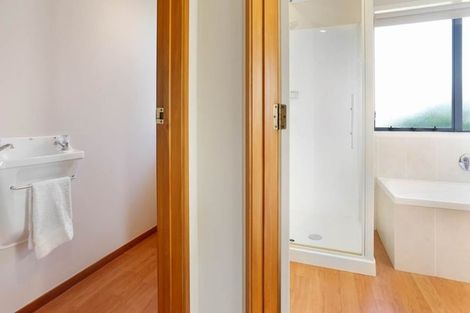 Photo of property in 18 Sharples Place, Somerville, Auckland, 2014