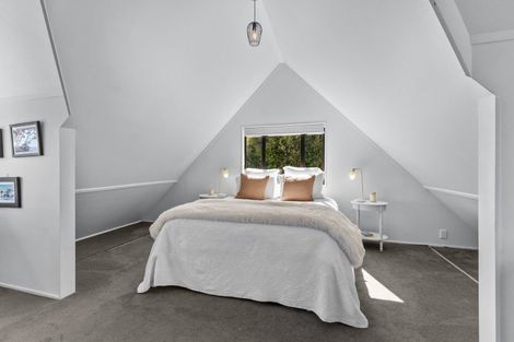 Photo of property in 50 Winara Avenue, Waikanae, 5036