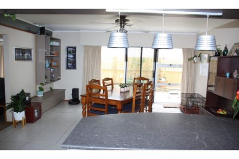 Photo of property in 13a Cross Street, Regent, Whangarei, 0112