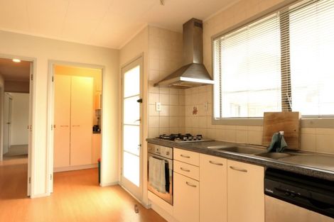 Photo of property in 19 Cairngorm Place, Highland Park, Auckland, 2010