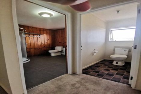 Photo of property in 21 Raelene Place, Massey, Auckland, 0614