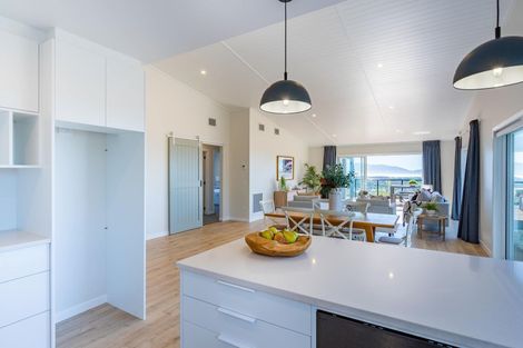 Photo of property in 90 Kotare Street, Waikanae, 5036