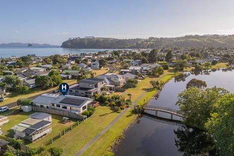 Photo of property in 15 Martin Place, Cooks Beach, Whitianga, 3591