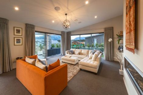 Photo of property in 16 Edgewood Place, Wanaka, 9305