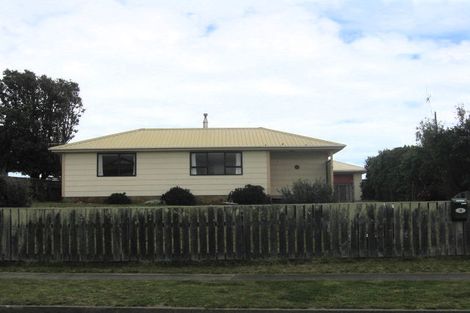 Photo of property in 10 Aranui Avenue, Waitarere Beach, Levin, 5510