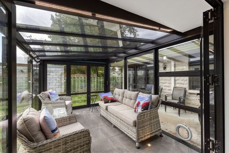 Photo of property in 1 Tern Place, Hokowhitu, Palmerston North, 4410