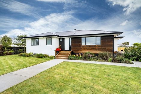 Photo of property in 69 Orrick Crescent, Avondale, Christchurch, 8061