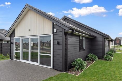 Photo of property in 14 Lewis Way, Cambridge, 3434