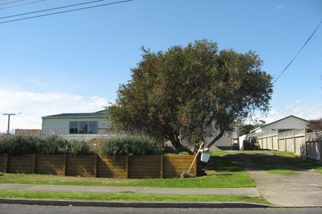 Photo of property in 7 Queens Road, Glen Avon, New Plymouth, 4312