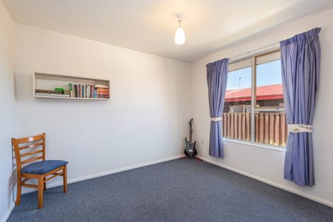 Photo of property in 43 Strathfield Avenue, Dallington, Christchurch, 8061