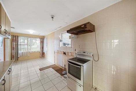 Photo of property in 21 Convair Crescent, Mangere, Auckland, 2022