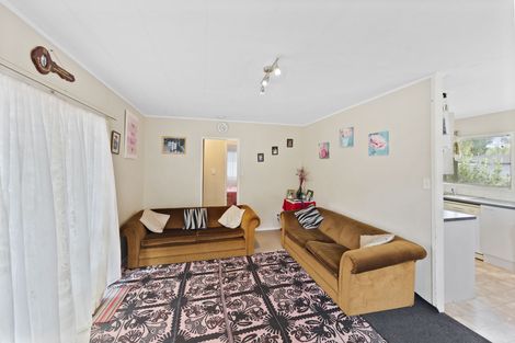 Photo of property in 56 Peverill Crescent, Papatoetoe, Auckland, 2025