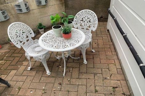 Photo of property in 98a Northland Road, Northland, Wellington, 6012