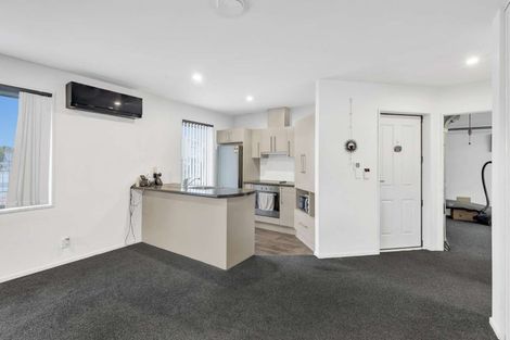 Photo of property in 1/123 Sawyers Arms Road, Northcote, Christchurch, 8052