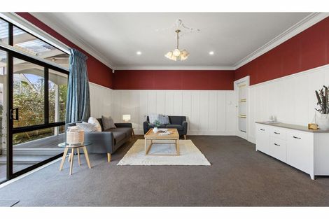 Photo of property in 90 Opawa Road, Opawa, Christchurch, 8023