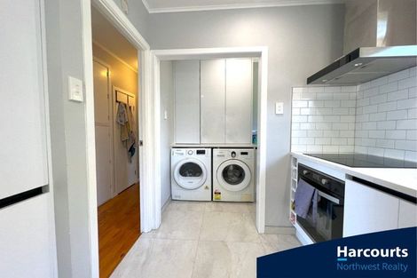 Photo of property in 1/86 Tirimoana Road, Te Atatu South, Auckland, 0602