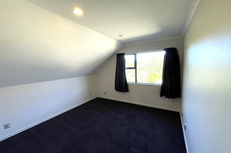 Photo of property in 30a Domanski Crescent, Owhiro Bay, Wellington, 6023