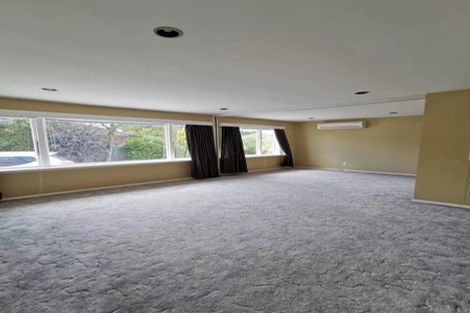 Photo of property in 17 Bateman Avenue, Bryndwr, Christchurch, 8053