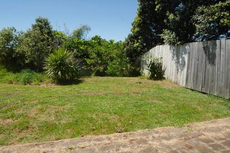 Photo of property in 25 Hemara Street, Waikanae Beach, Waikanae, 5036