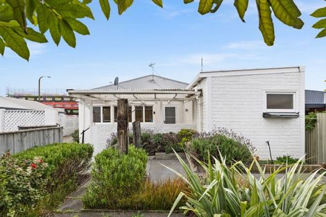 Photo of property in 89 Wellesley Road, Napier South, Napier, 4110