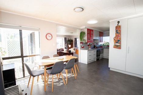 Photo of property in 22 Darlington Street, Ngatea, 3503