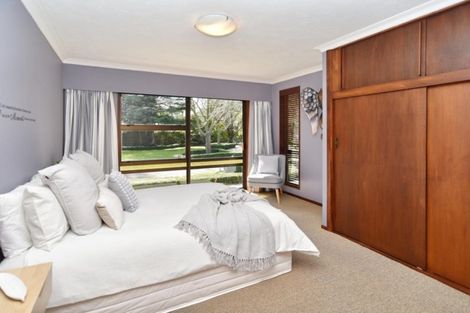 Photo of property in 361 Gardiners Road, Harewood, Christchurch, 8051