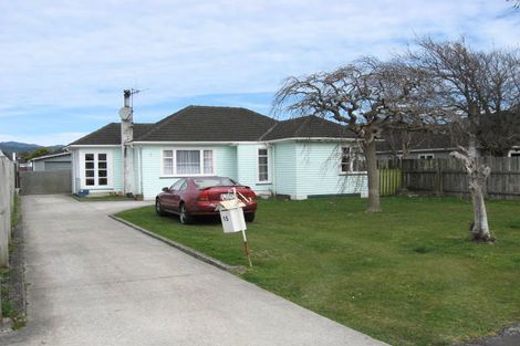 Photo of property in 15 Ashforth Street, Wainuiomata, Lower Hutt, 5014