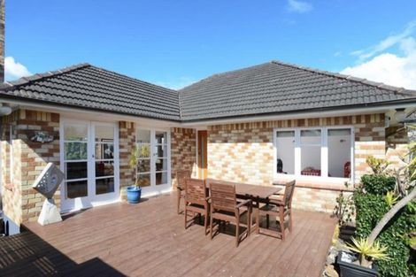 Photo of property in 8 Waiohua Road, Greenlane, Auckland, 1061