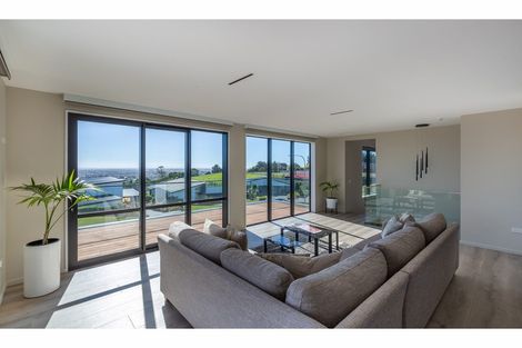 Photo of property in 8 Caldberg Close, Westmorland, Christchurch, 8025