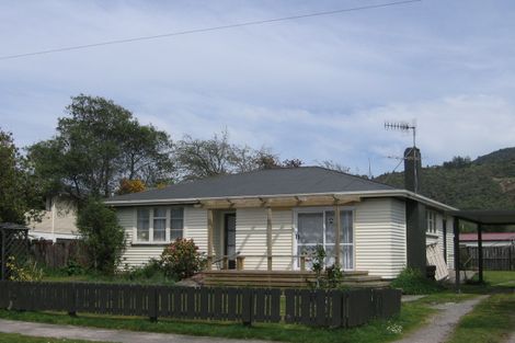 Photo of property in 8 John Road, Fairy Springs, Rotorua, 3015